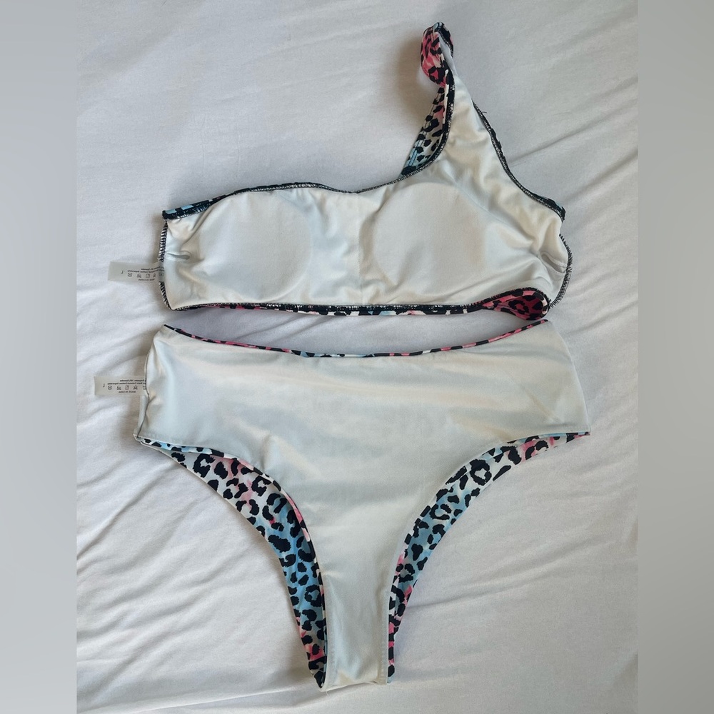 ⭐️EUC⭐️ UNBRANDED 2pc - Picture 3 of 5